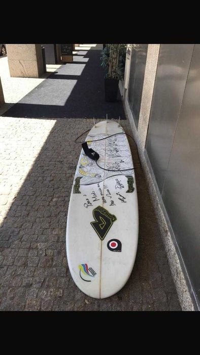 Prancha de surf long board 9´2´´+ quilhas + capa