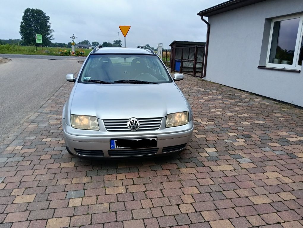 Sprzedam VW Bora 1.6 Benz Rok 2001 Spr Klima Alu Hak Stan Bdb