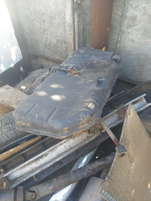 Продам бензо бак ваз 2109 21099 2108