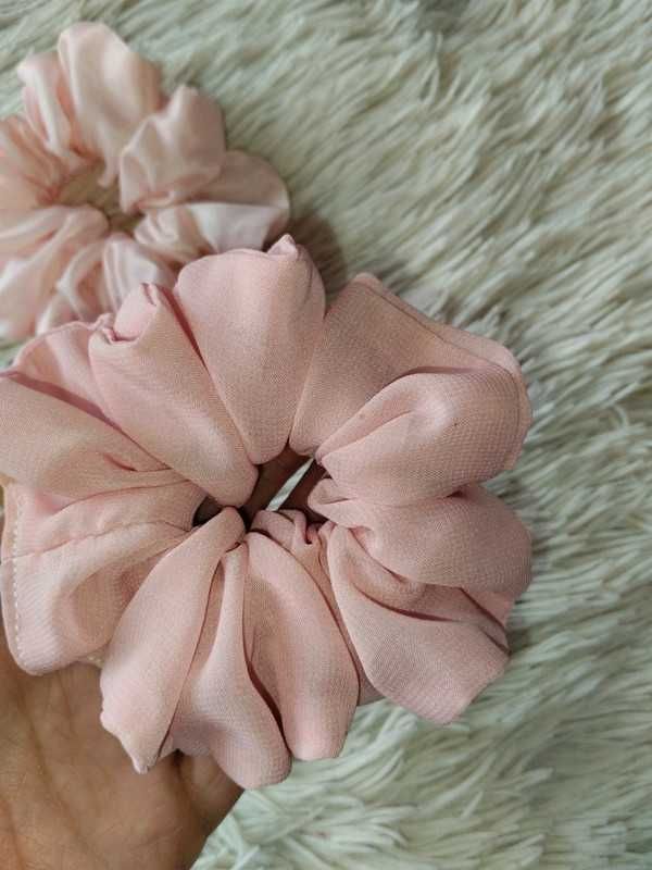 Zestaw gumek scrunchie pudrowy róż