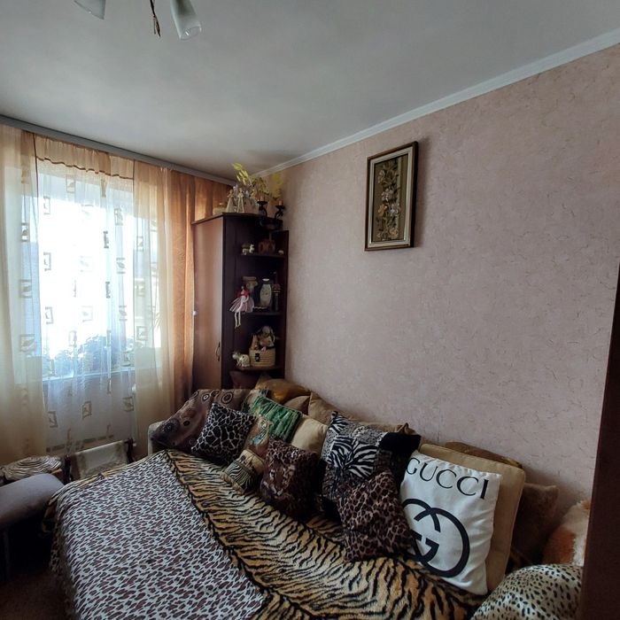 Кімната  в  гуртожитку  затишна, з ремонтом,  БК Текстильник