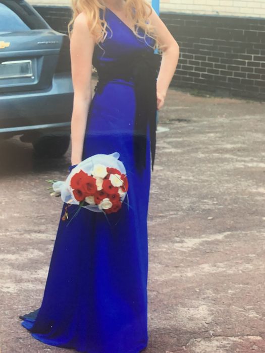 Атласное платье