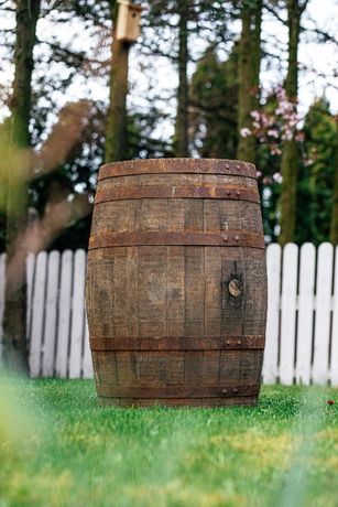 Beczka drewniana po whisky dębowa szczelna American Oak stara beczka