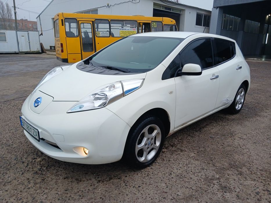 Нісан ліф 17р 30ка