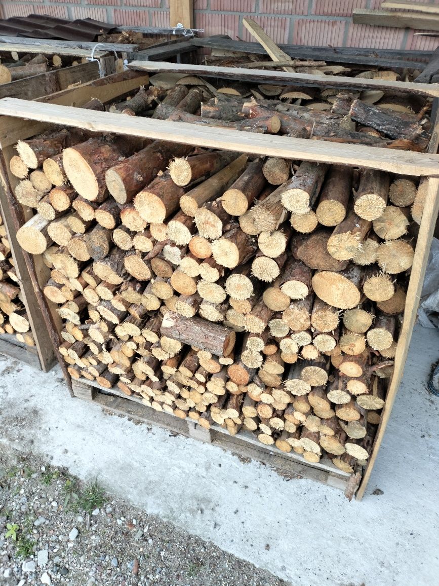 Suche drewno sosnowe