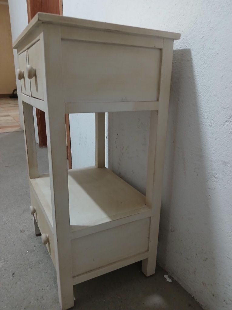 Mesa de cabeceira/ movel de apoio wc