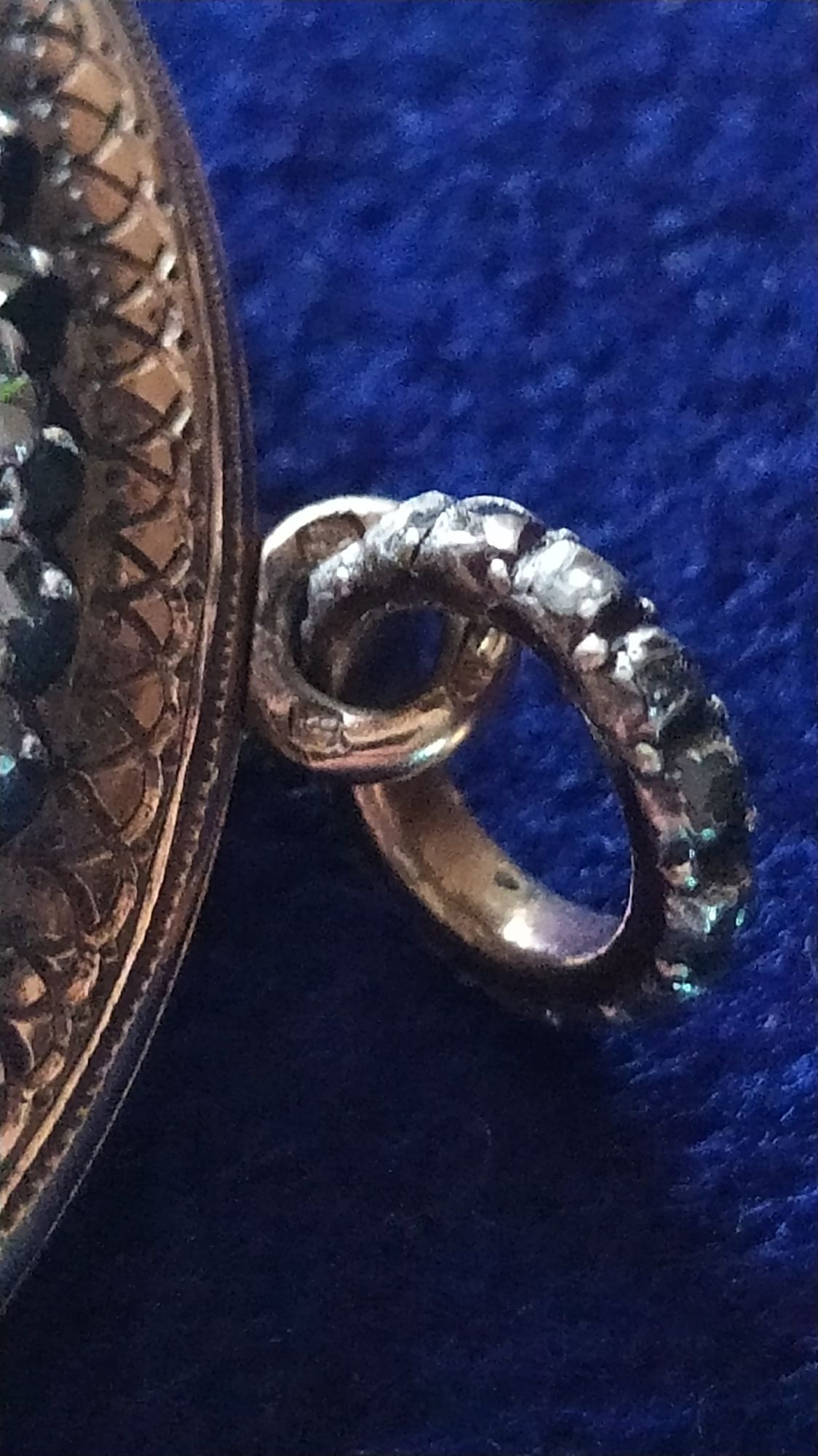 Pendente de ouro com prata e diamantes