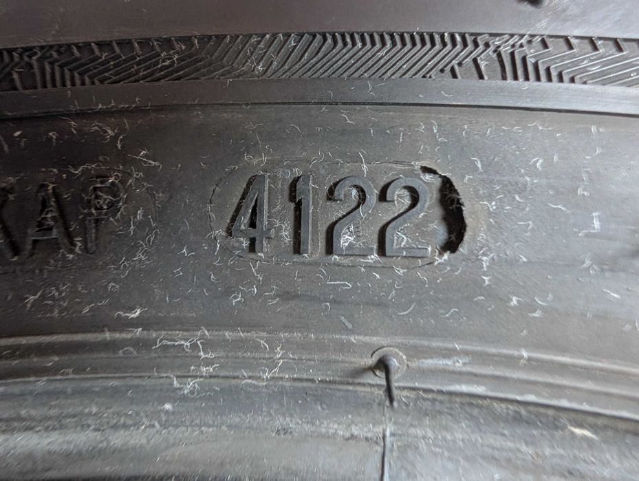 Uniroyal Winterexpert 215/55R17 98V XL #116