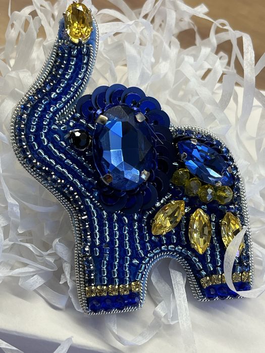 Брошка, прикраса, виріб з бісеру, біжутерія, українська символіка