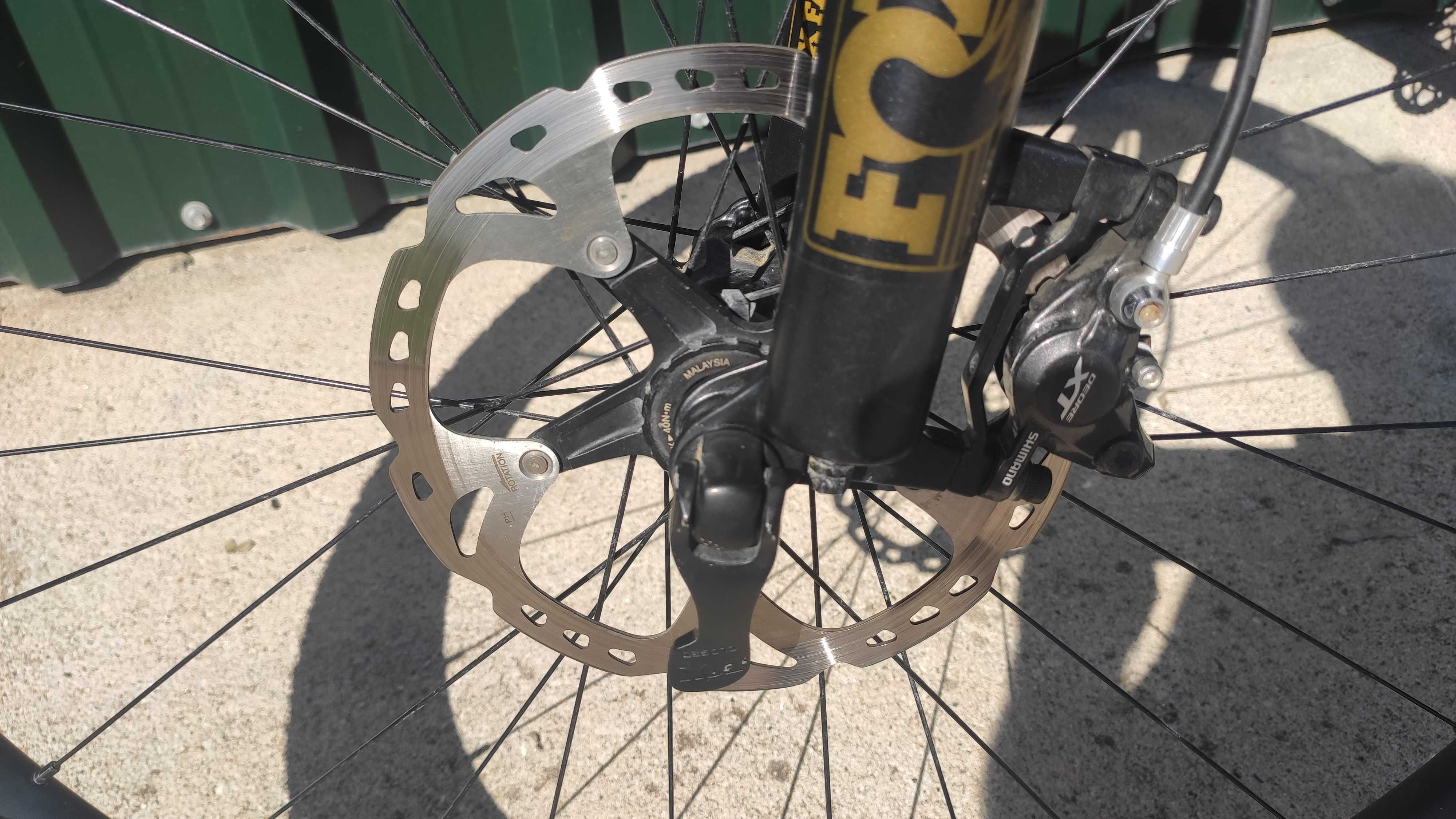 Roda 29 Shimano XT 15x100 com disco CL XT ice tec