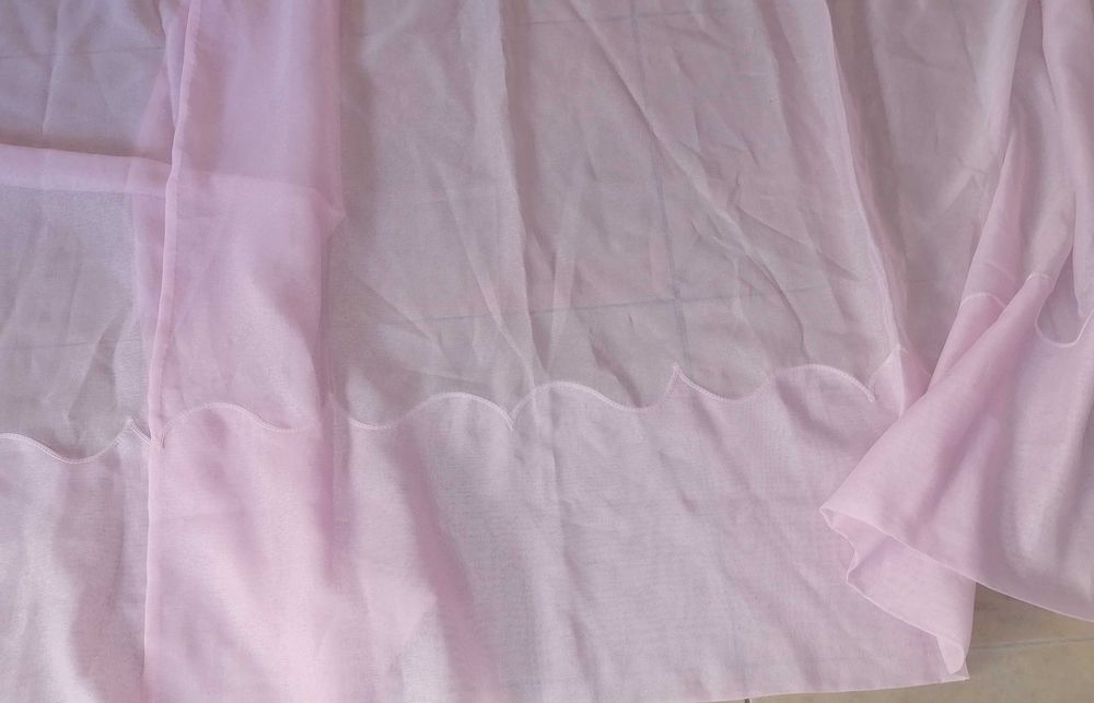 Cortinados Rosa e branco, 240x150cm e 100x150, tudo por 5€