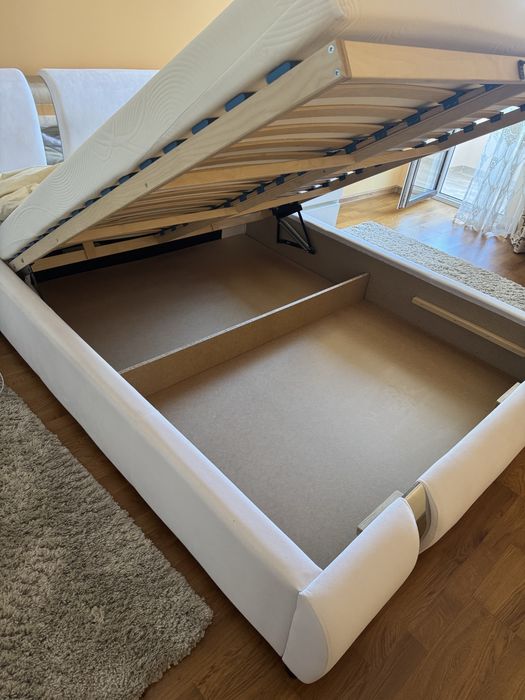 Ліжко 180х220 з матрацом 160х200 двохспальне