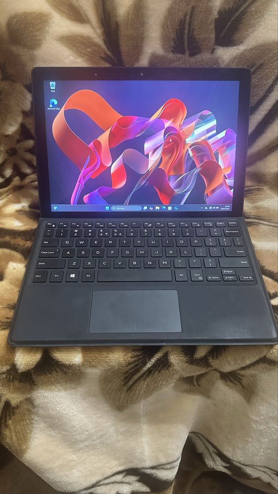 Laptop DELL Latitude i5-8350U CPU; LTE; 2-in-1, 1TB; 16 GB RAM;