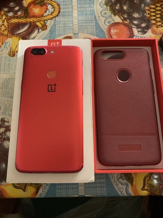 One plus 5t 8/128