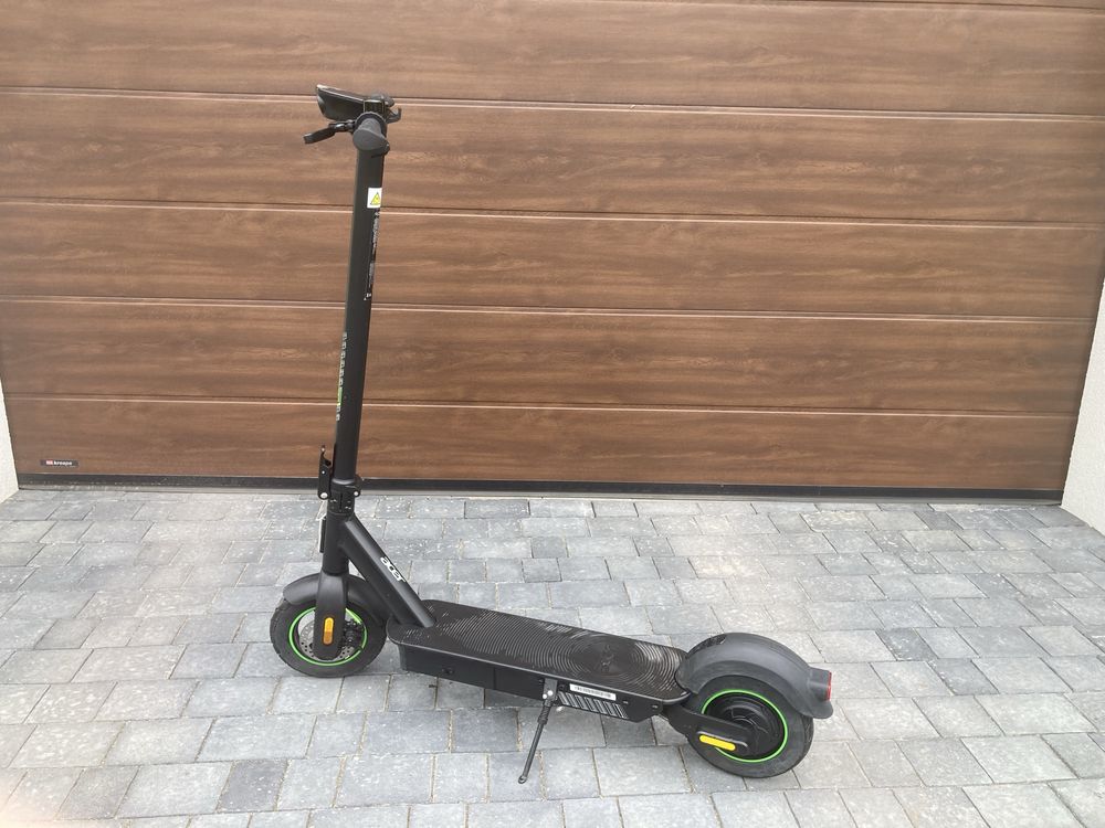 Acer Electric Scooter Series 5 AES025 500w/36V 10” IPx5 60km
