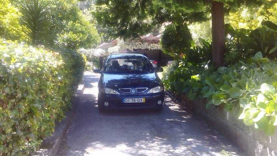 Renault Megane Break 1.4 16v 95cv com Ar Condicionado
