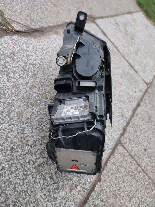 Passat B6 lampa przód przednia prawa Xenon skrętny 3C0.941.752K