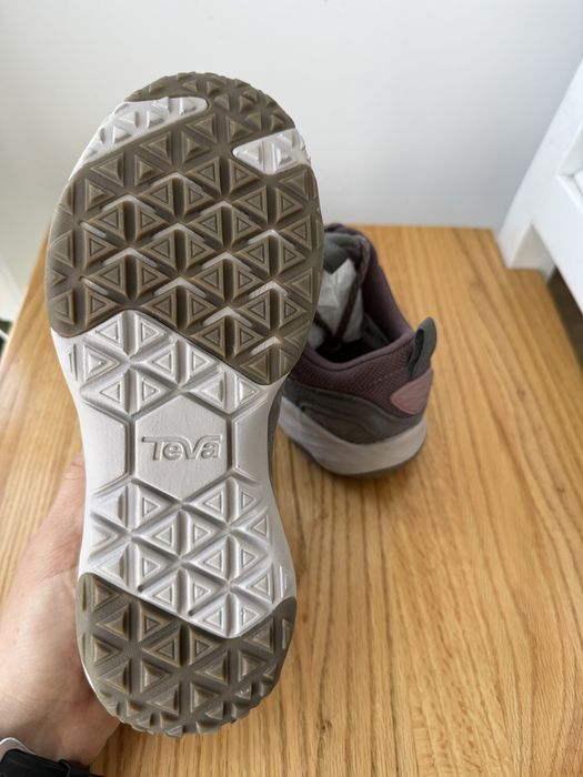 Teva Waterproof ОРИГІНАЛ 100% кросівки демісезон НЕ ПРОМОКАЮТЬ 37-24см