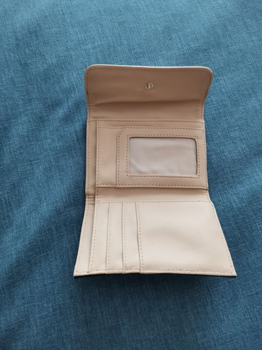 Caixa Exclusiva AVON nunca utilizada