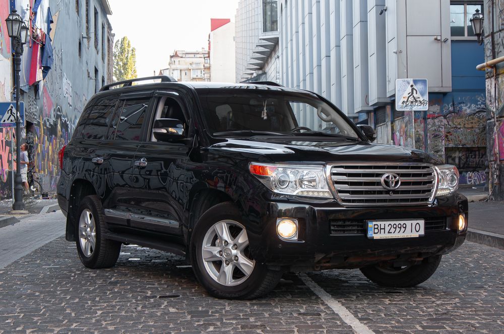 Toyota Land Cruiser 200 рестайлінг