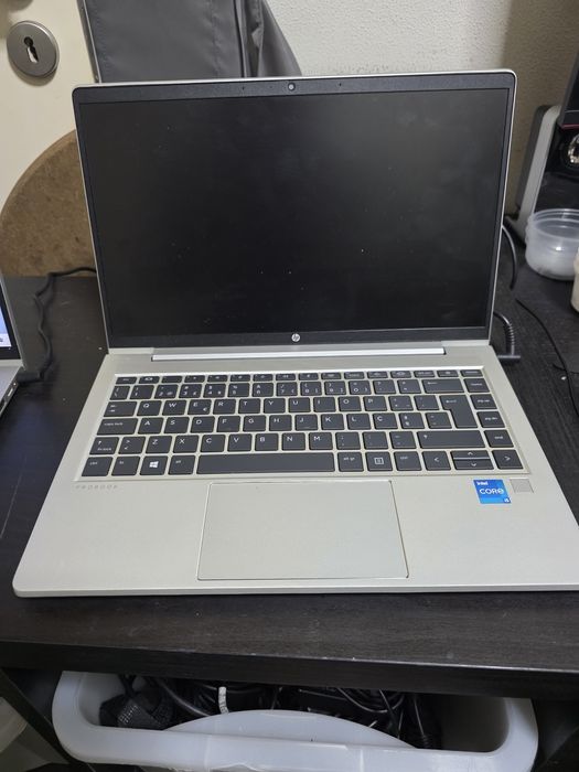 Hp 440 g8 , i5 , 8gb ram , 256gb ssd