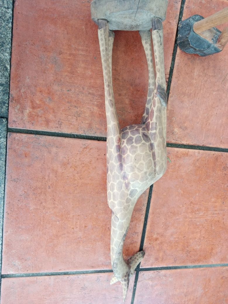 Peças em madeira maciça