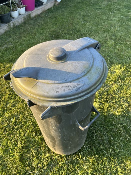 Kosz kubeł kontener na śmieci 110L