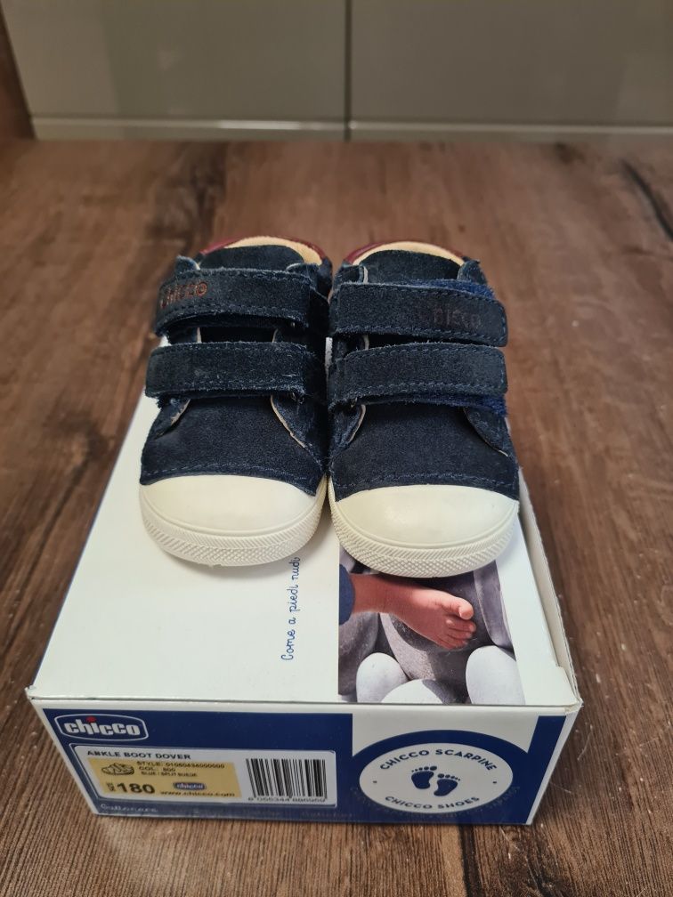 Buty chłopięce firmy Chicco rozmiar 18