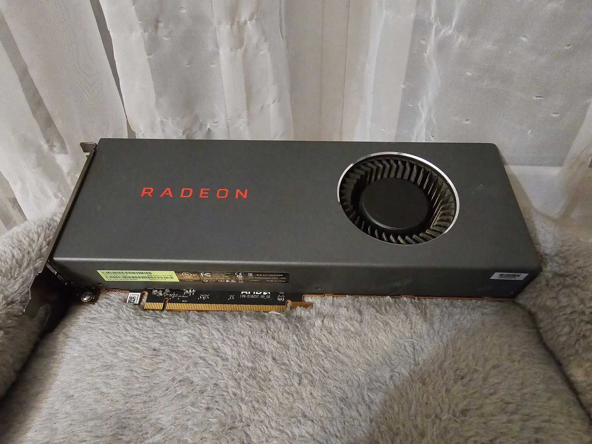 Karta graficzna AMD RADEOM RX 5700 8GB