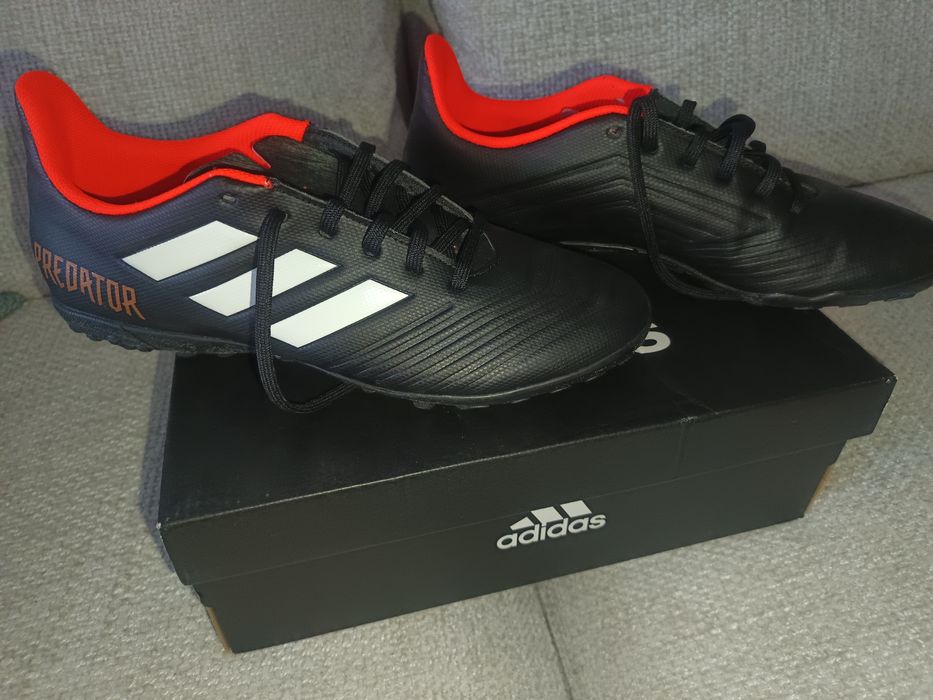 Tênis Adidas Predator Tango (para piso sintético)