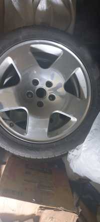 Диск з резиною r17/255/40 Audi