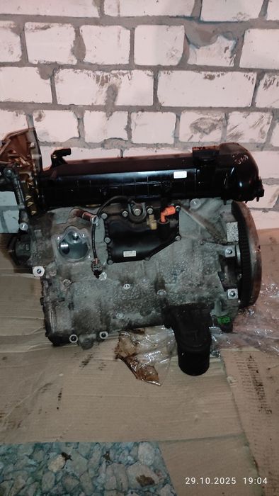 Запчастини двигуна Volvo V50 2005