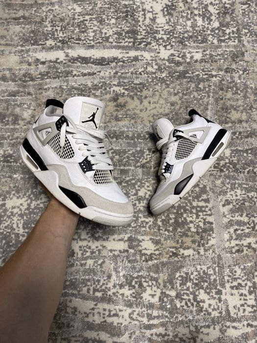 Оригінальні Jordan 4 Retro Military Black
