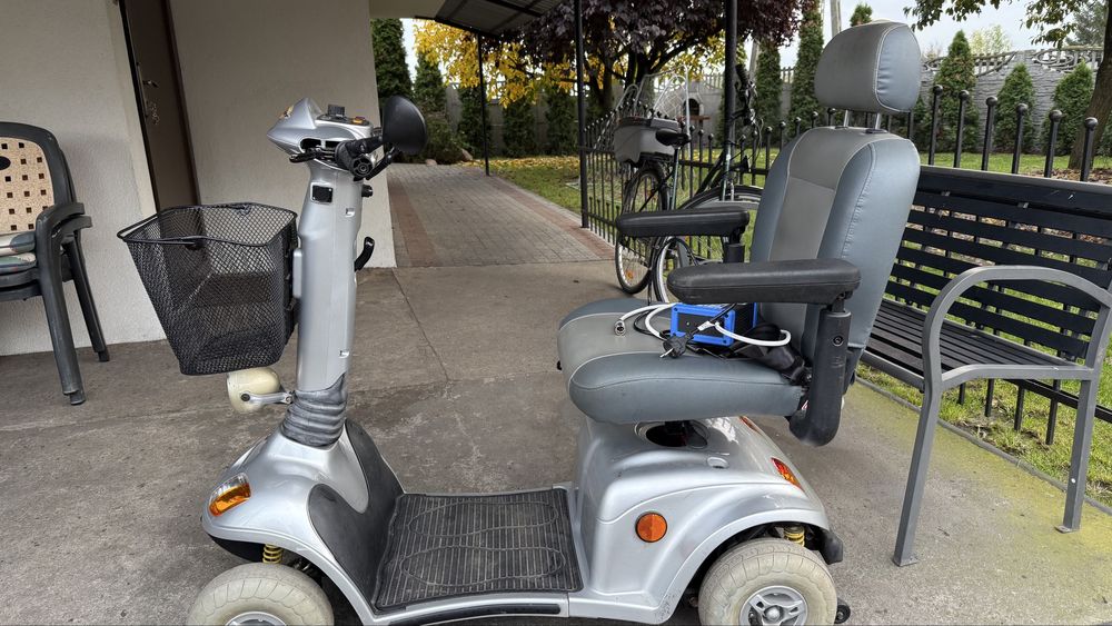 Elektryczny wózek inwalidzki Strider nowe akumulatory stan bdb