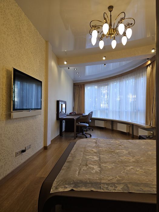 ПРЕСТИЖ ХОЛЛ. ЦЕНТР 4 ком.  210 м.