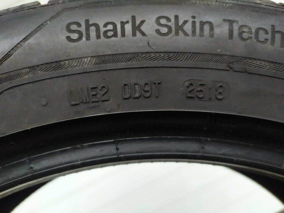 2 sztuki opony całoroczne 215/55/18 99V XL Uniroyal (GD961)