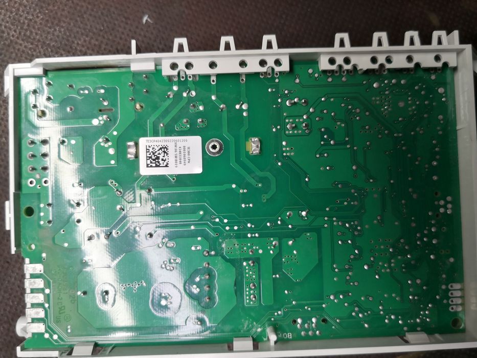 Продам  кавоварку по запчастини bosch vero cup 100