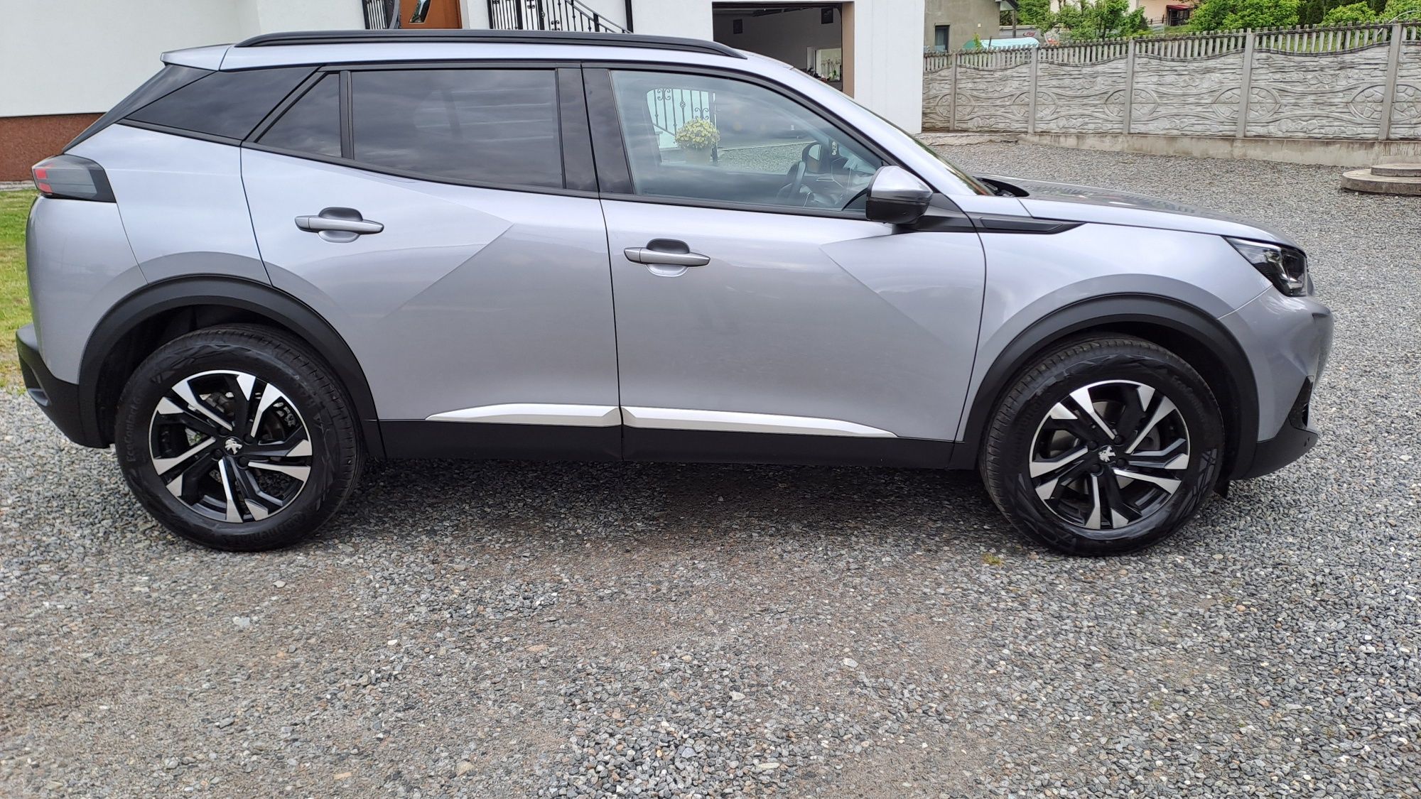 Peugeot 2008 1.5 BlueHDI ALLURE Full LED