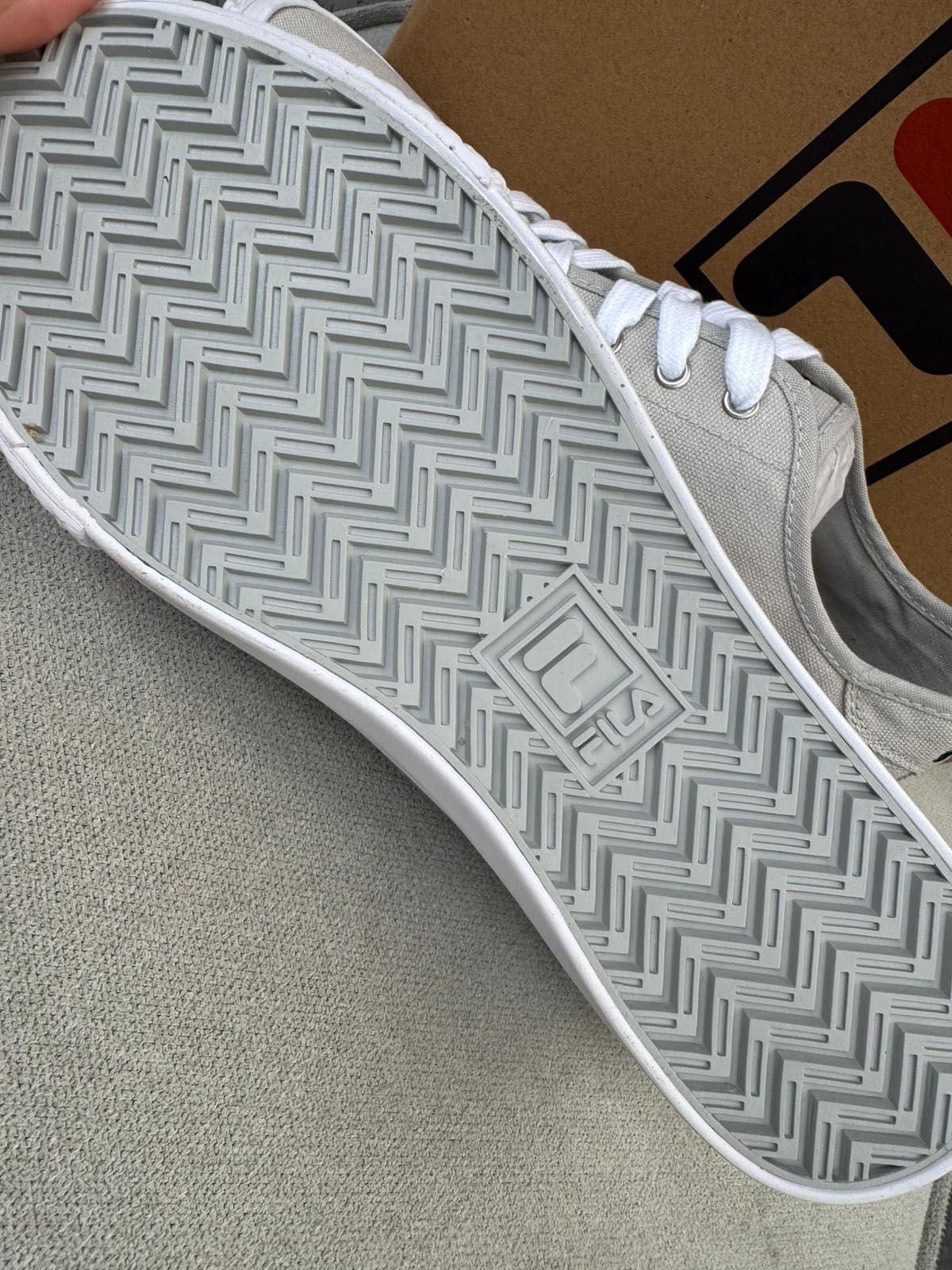 Nowe sneakersy trampki męskie FILA szare 43