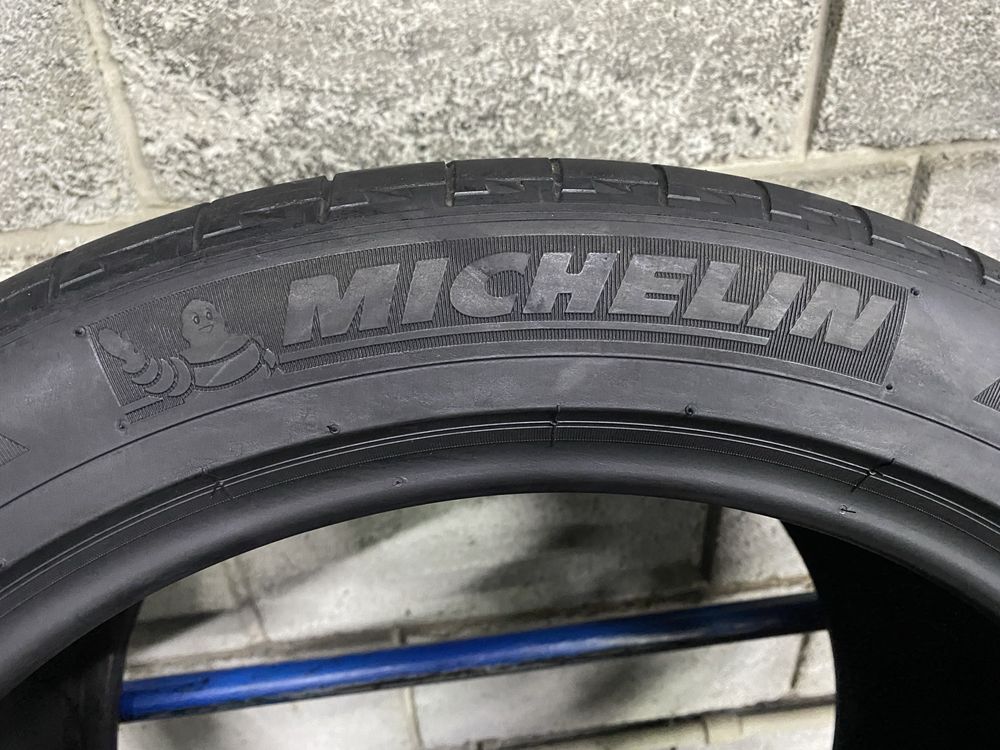 Літні шини 295/35 R18 (99Y) MICHELIN