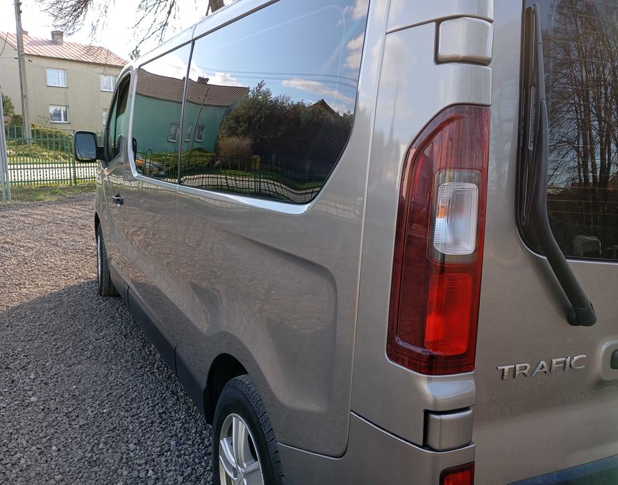 Wynajem BUS 9 osobowy - pełny pakiet ubezpieczeń, prosto, miło i tanio