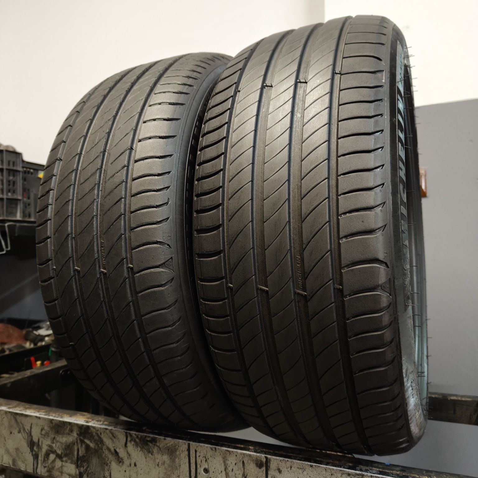 225/45/17 XL Sprzedam parę opon letnich Michelin