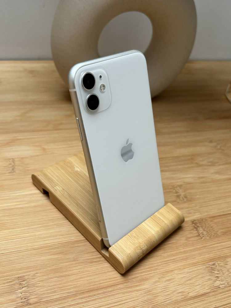 IPhone 11 64 GB biały