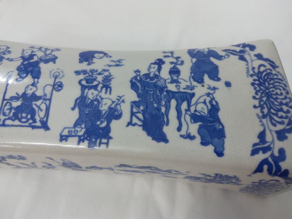 ALMOFADA em porcelana CHINESA da 1a metade do seculo XX