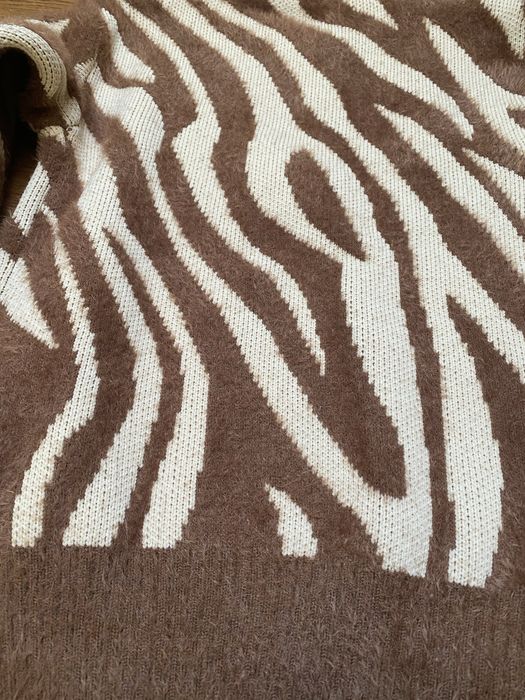 Тепла кофта на 9-11 р.