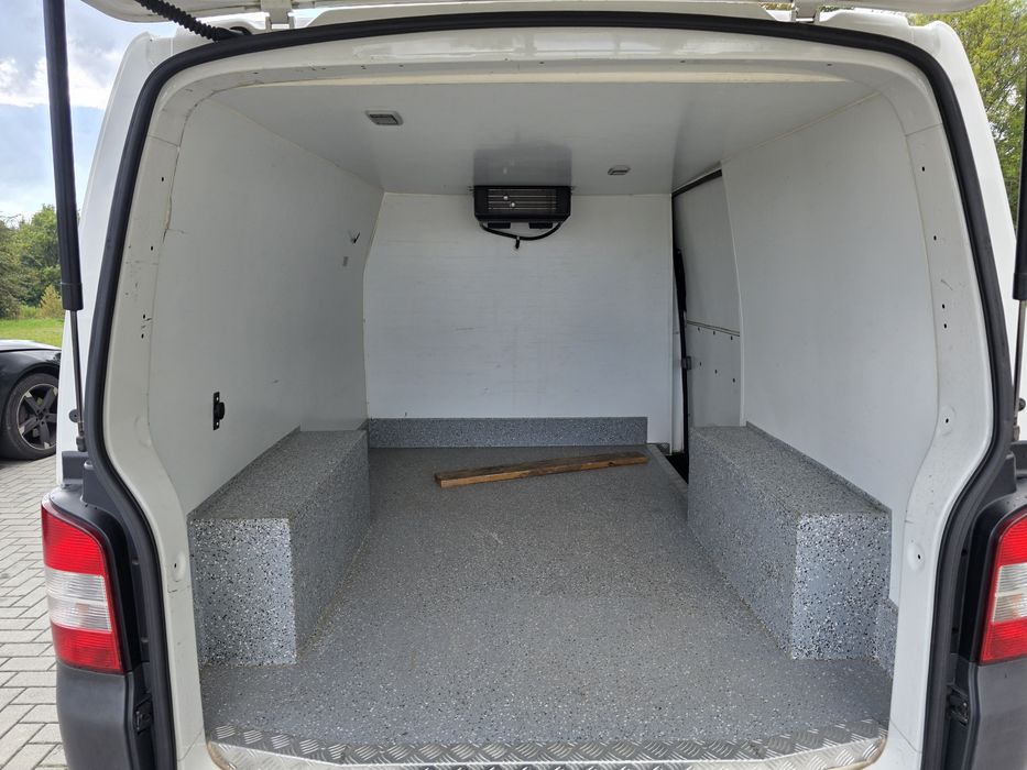 Vw T5 Lift 2.0TDI Chłodnia Ważne opłaty