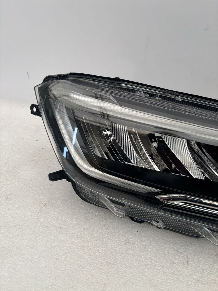 VW Taigo 2G7 20- lampa prawy przód prawa przednia EU
