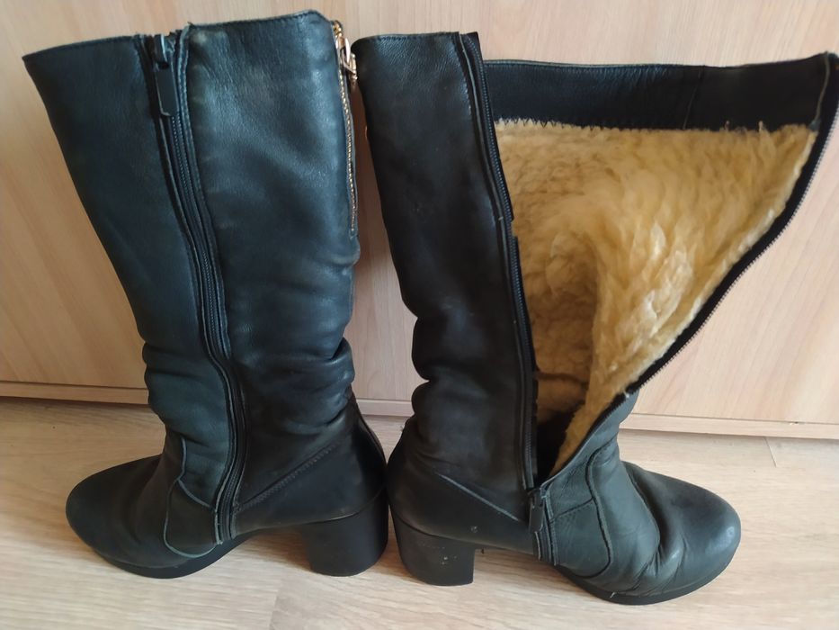 Продам сапожки шкіряні 37 р.