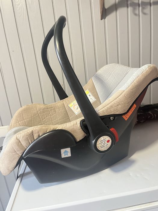 Автокрісло б/в 0+