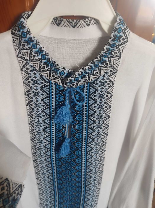 Вишиванка для хлопчиків 6-8 рочків.